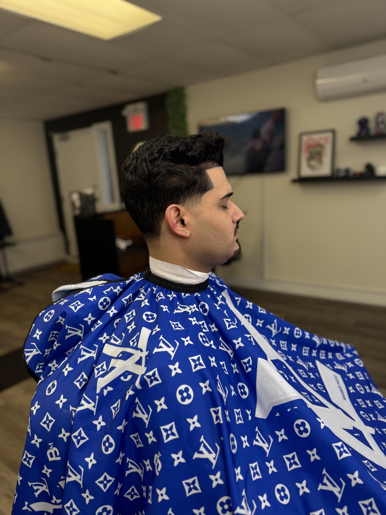 Low taper fade with line up